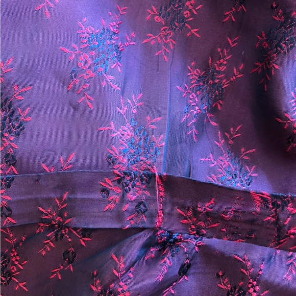 Vintage Western Vest Asian Red Black Floral Embroidered Silk Satin Gold Buttons - Picture 11 of 16